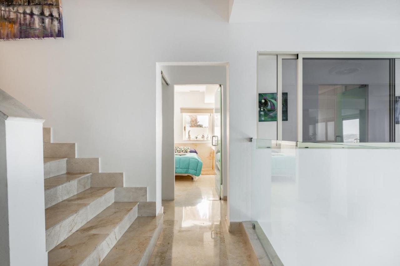 Exclusive Seafront Villa,Private Pool,Gym,Bbq El Toro  Luaran gambar